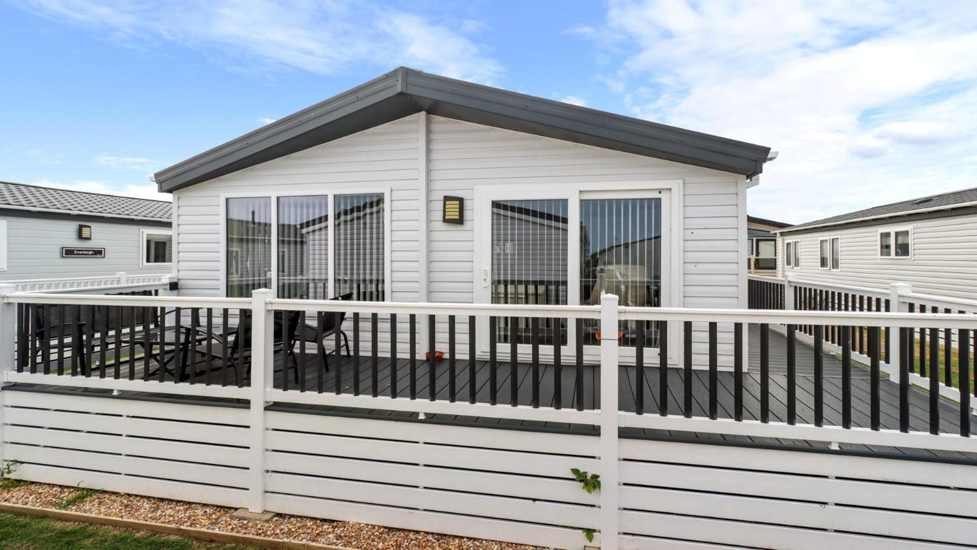 33 Beach Retreat Lodge Pevensey Bay Holiday Park Экстерьер фото