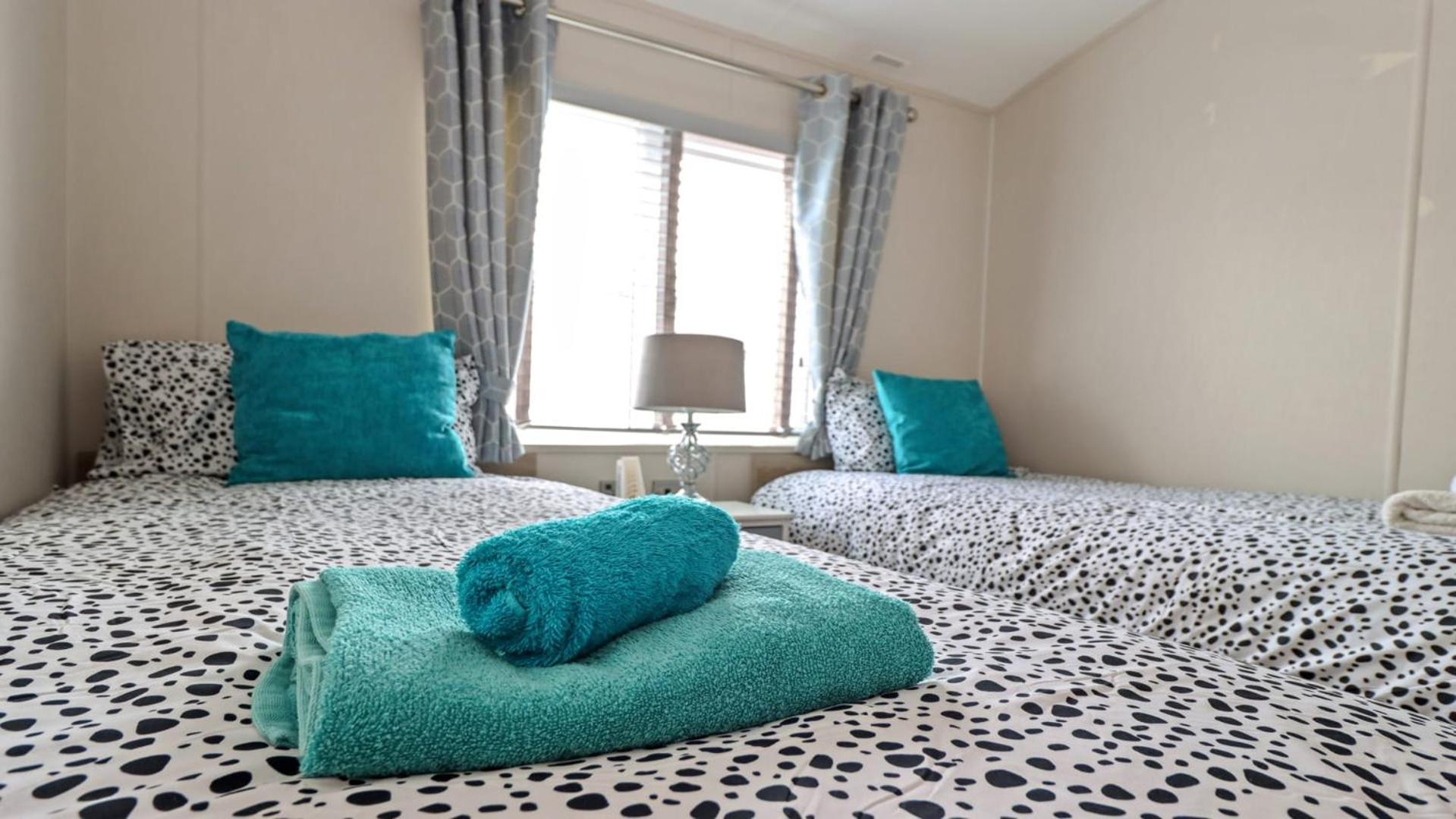 33 Beach Retreat Lodge Pevensey Bay Holiday Park Экстерьер фото