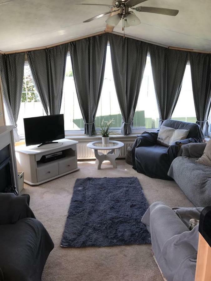 33 Beach Retreat Lodge Pevensey Bay Holiday Park Экстерьер фото